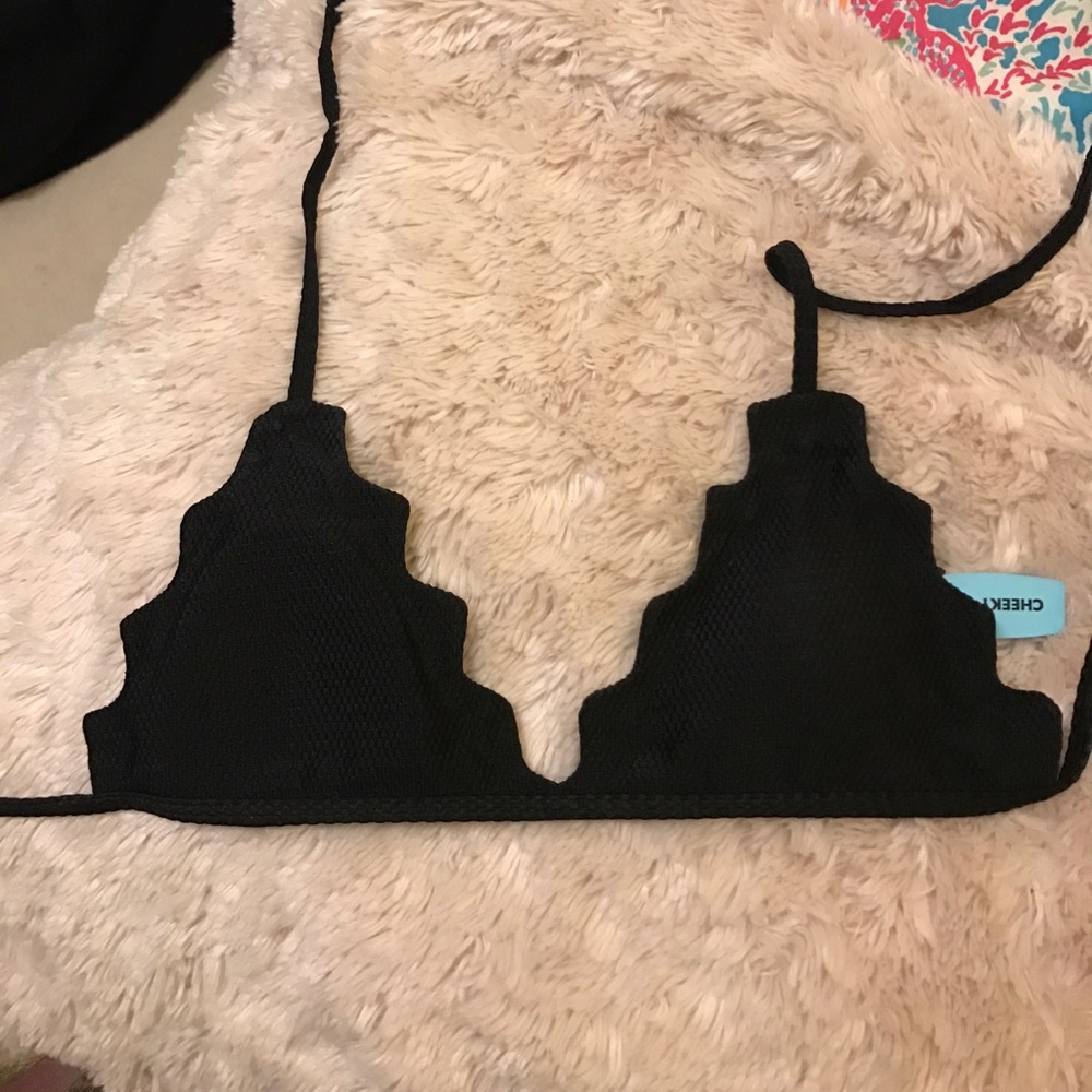 Black Scallop Bikini Top
